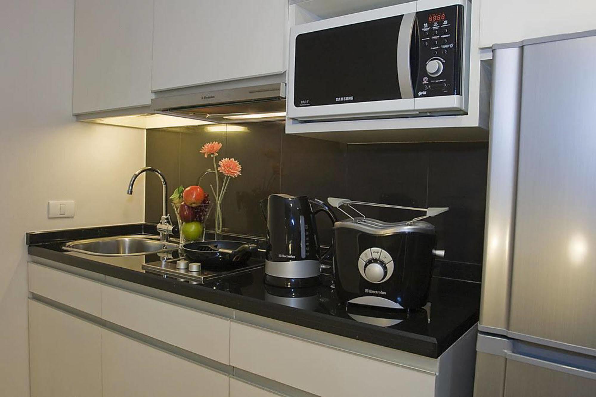 Citadines Sukhumvit 23 Bangkok Aparthotel Eksteriør bilde